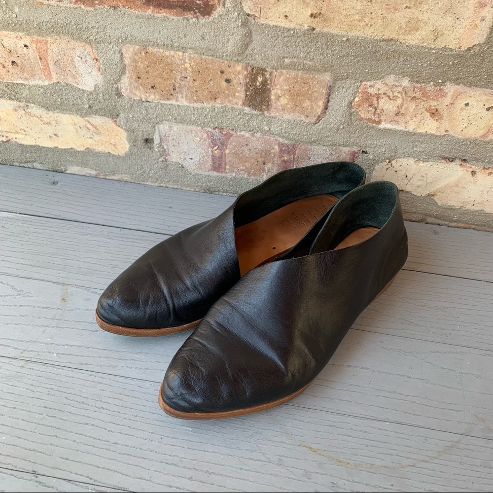 Sevilla Smith “Sandy” black flats 38